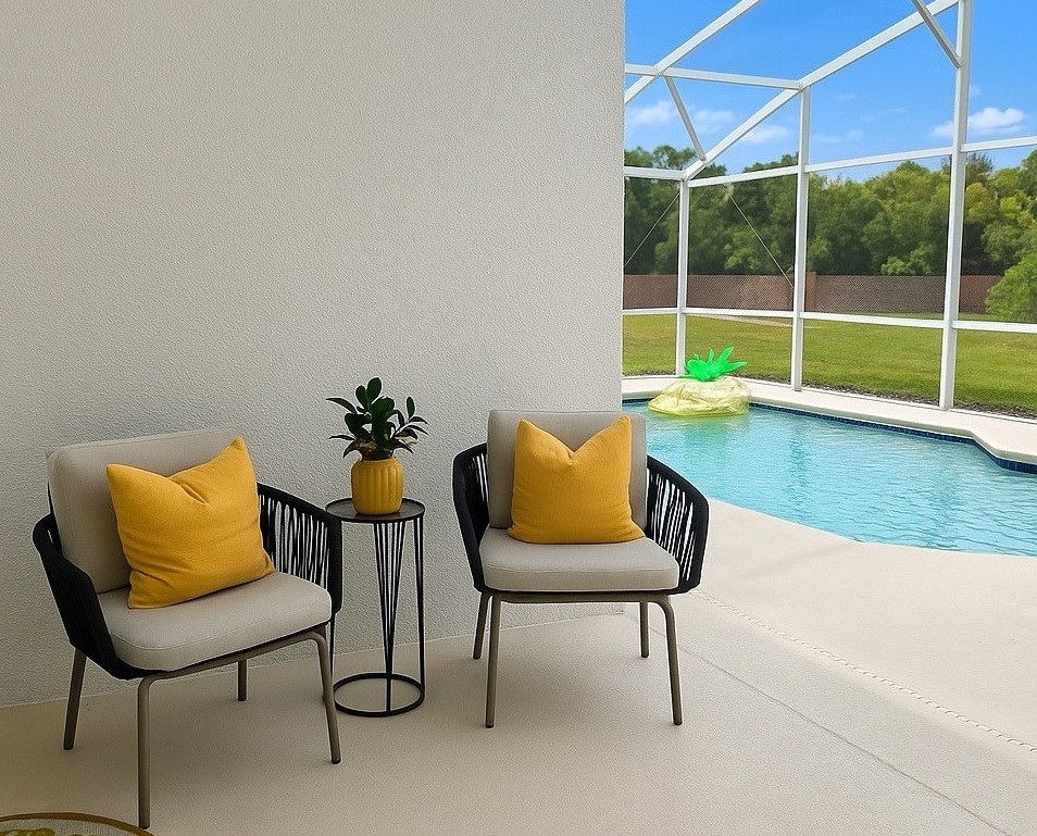 Cozy Pool Home 7 Beds by Disney