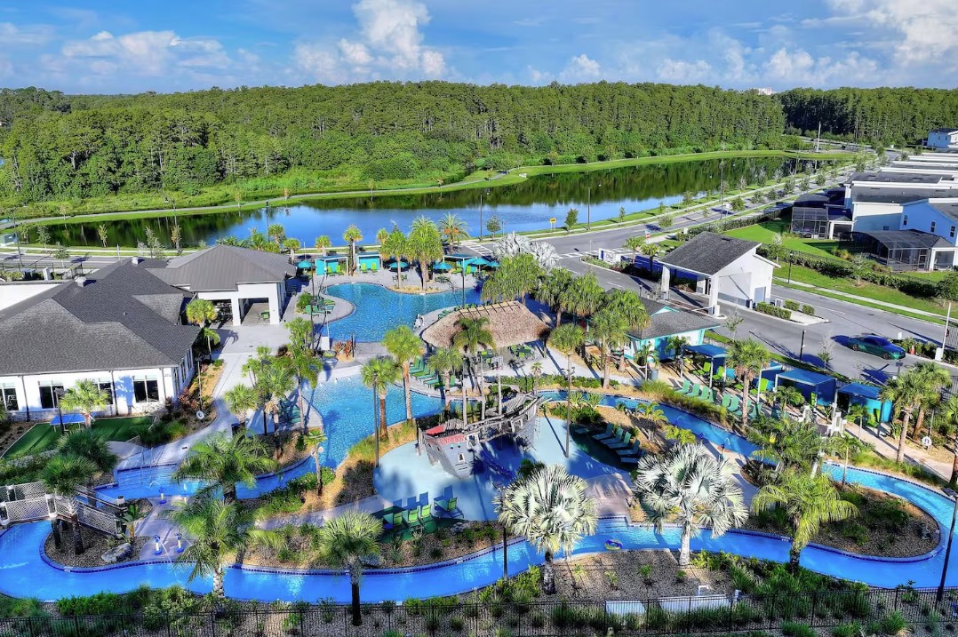 StarWars themed townhouse with Waterpark 10 min to Disney